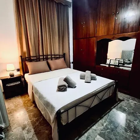 Elaphos House Lägenhet Kiriákion